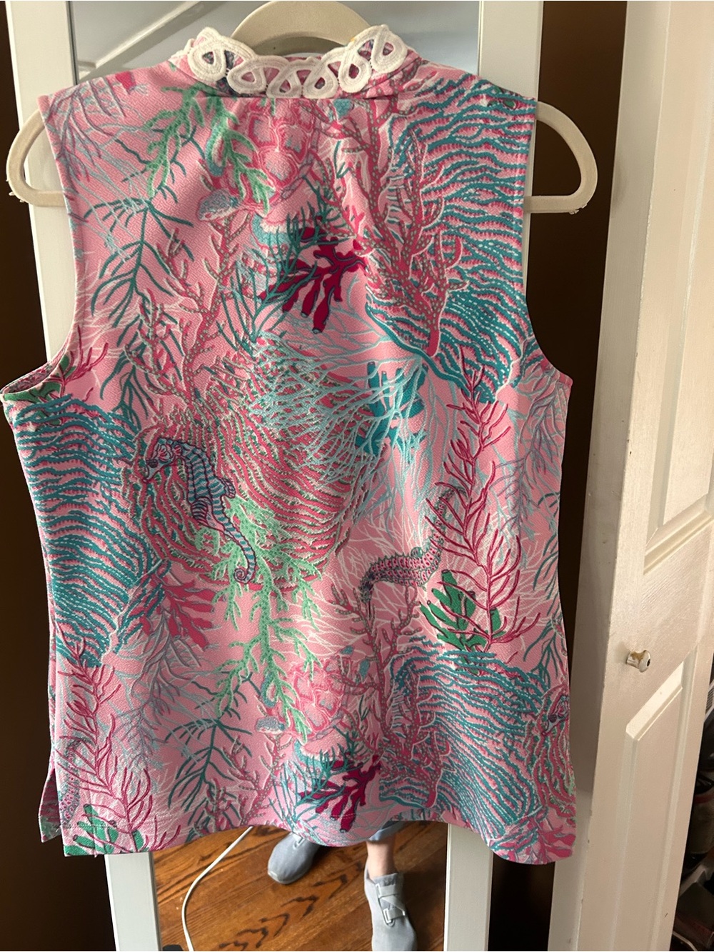Pappagallo Pink Tropical Print Sleeveless Top with White Trim, Like new or NWOT - Picture 2 of 6